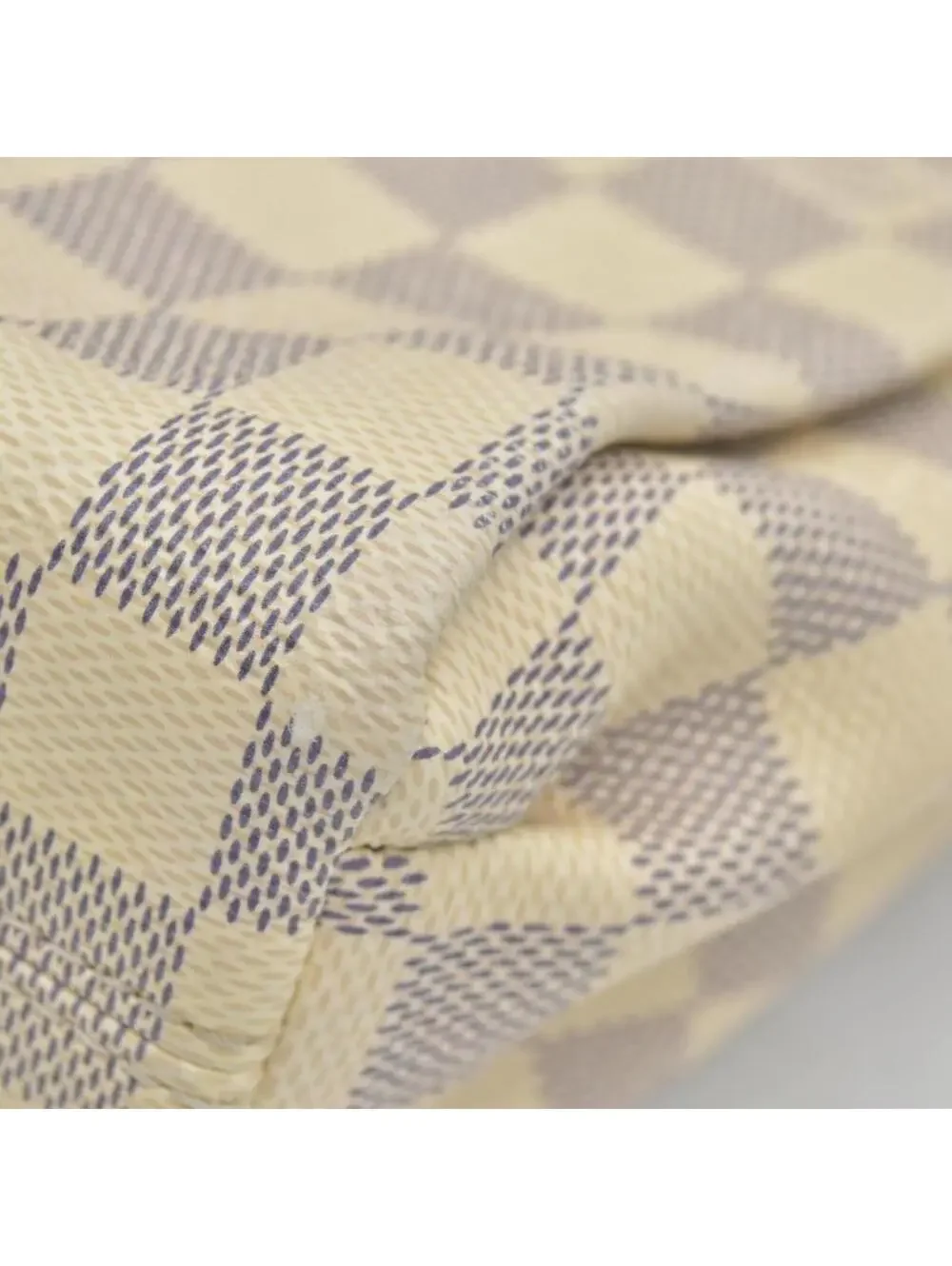 $2000 2016 Louis Vuitton Damier Azur Croisette TR5105